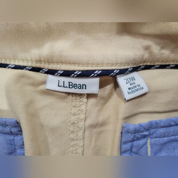 L.L. Bean NWT Women's Comfort Stretch Pants, Mid-Rise Wide-Leg Chino Size 20W - Picture 2 of 10